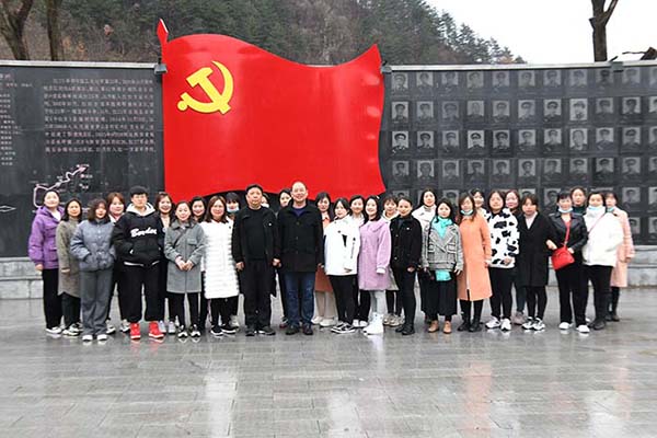 公司組織全體女職工開展“巾幗心向黨  奮斗新征程”主題實(shí)踐活動(dòng)